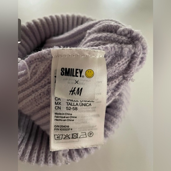 H&M Smiley Face Lavender Knit Beanie - Picture 3 of 5